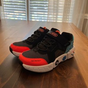 Boys Skechers gamer shoes